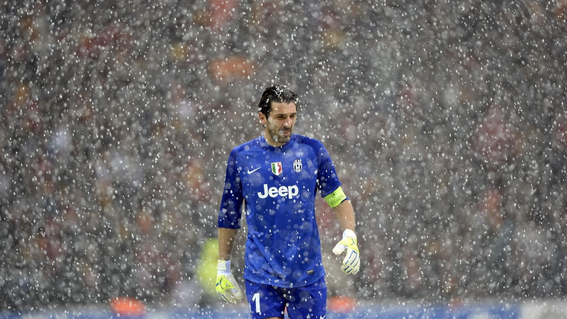 开云APP-红牛延续王朝还是法拉利打破垄断？F1新赛季揭幕战五大悬念全解析