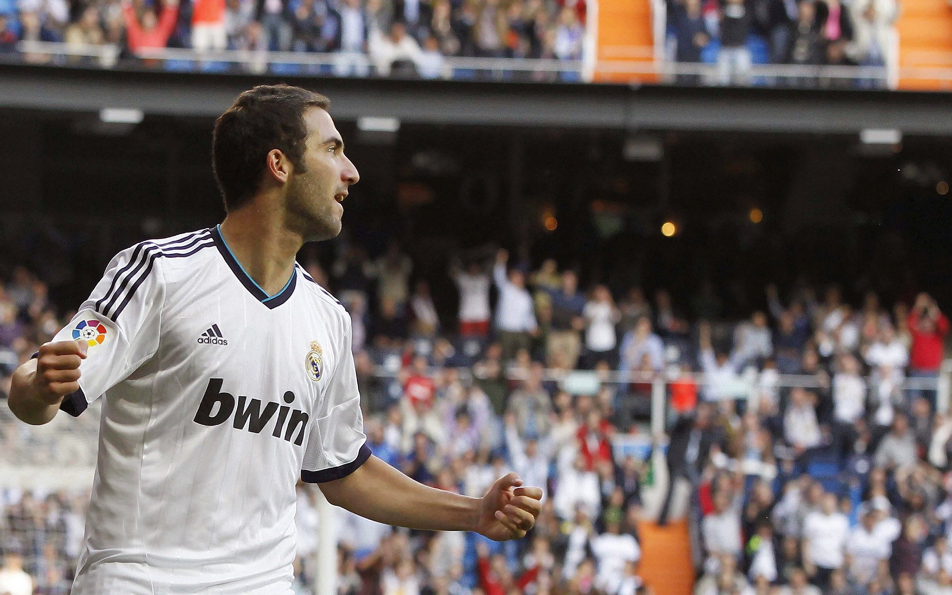 突尼斯国家队4-0横扫那不勒斯！巴雷拉全程高能输出，完美导演进攻大戏