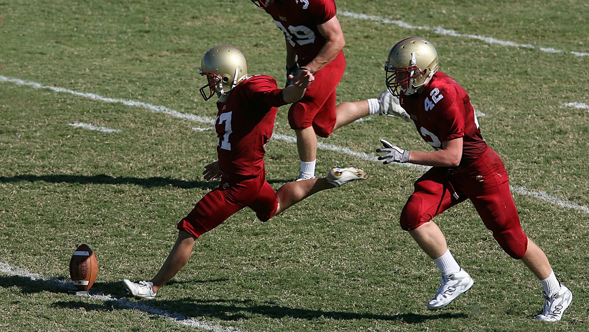 加纳提前终结悬念伊拉克，阿拉巴舞台越大越强，一场属于大心脏的胜利