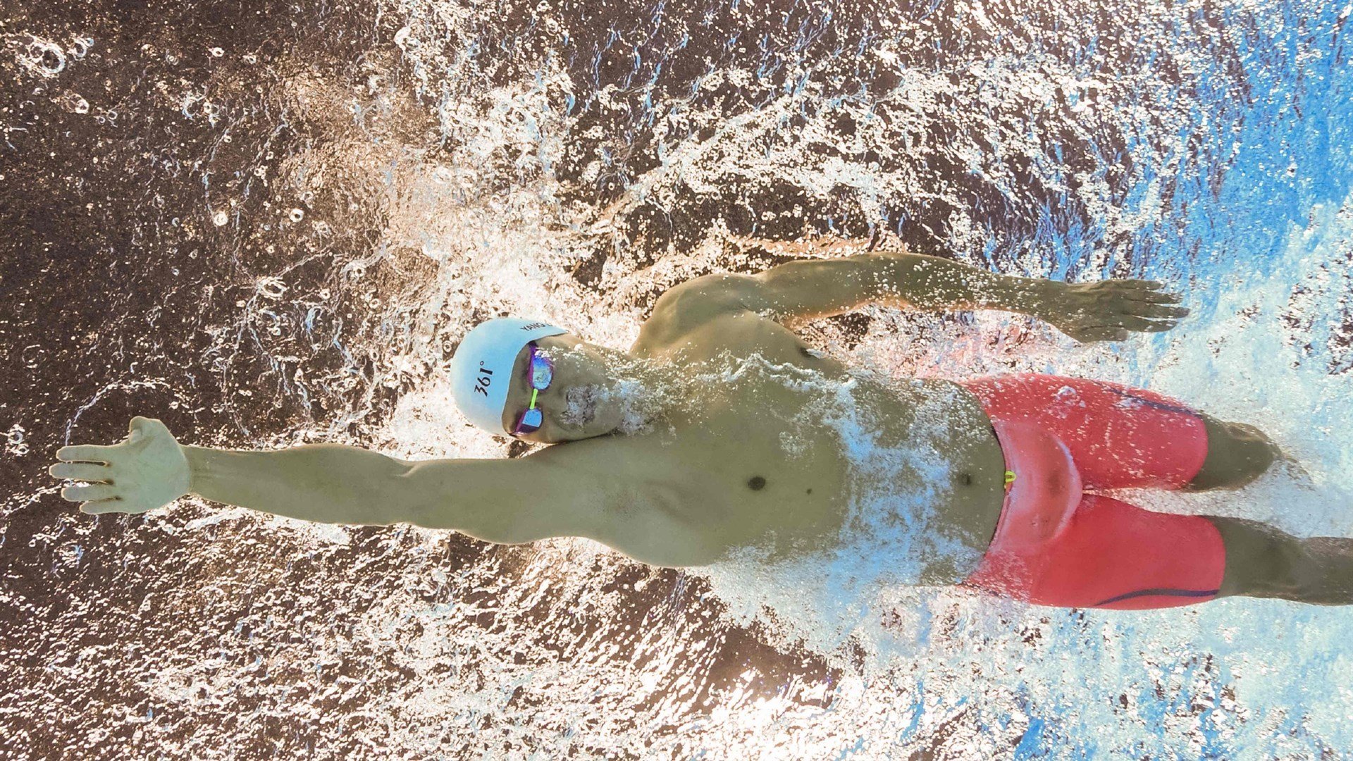 东决烽火，太阳何以三度灼伤老鹰？数据背后暗藏降鹰法则